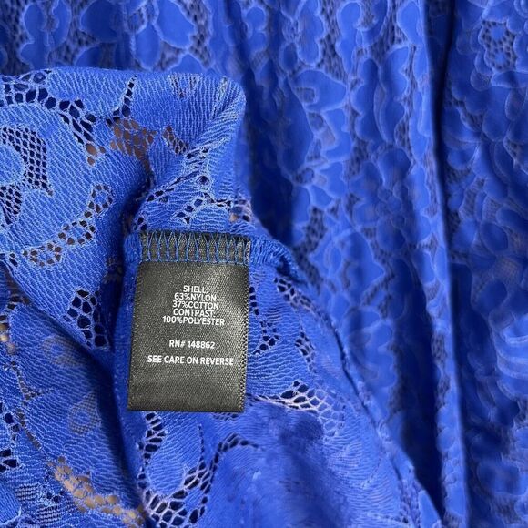 Torrid Top Women Size 4 Blue Floral Lace Button Up Shirt Sheer Blouse Romantic - Picture 7 of 8